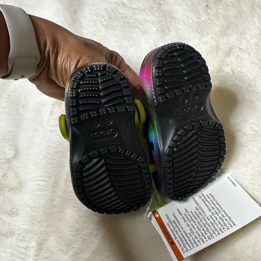 CROCS Kids' Vibrant Tie-Dye Slippers
